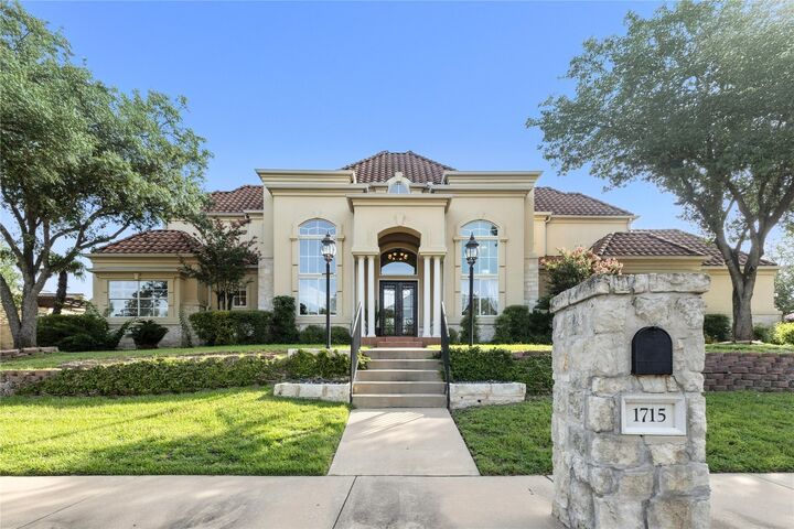 1715 Palisades Pointe Lane  Austin TX 78738 photo