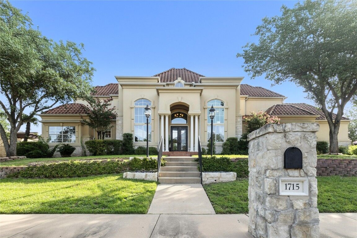Property Photo:  1715 Palisades Pointe Lane  TX 78738 