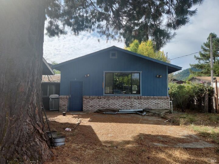 Property Photo: 481 Della Avenue CA 95490
