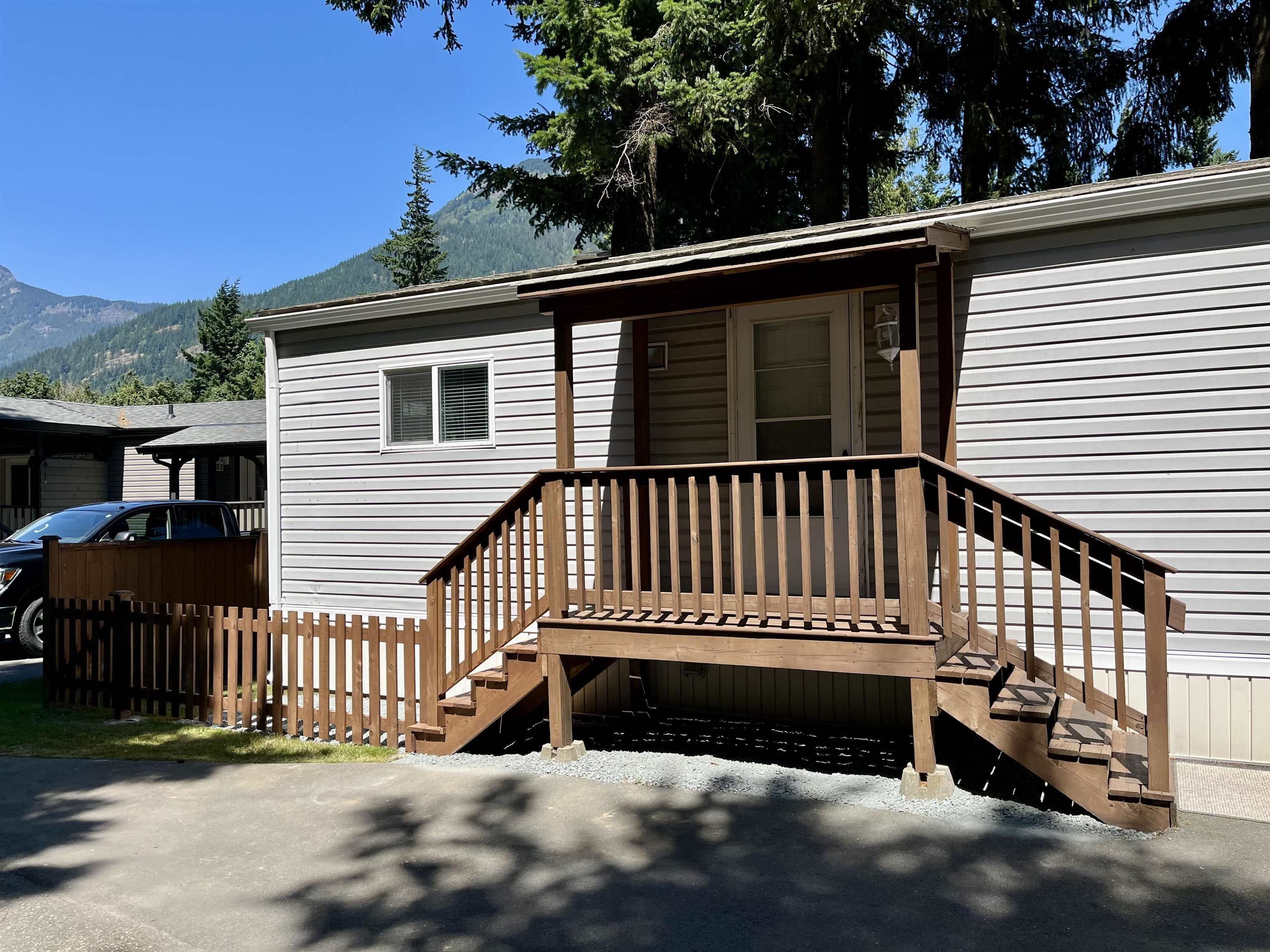 Property Photo:  63071 Flood Hope Road 20  BC V0X 1L2 