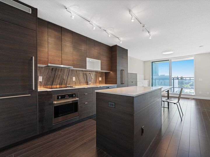13398 104 Avenue 1101 — photo 1
