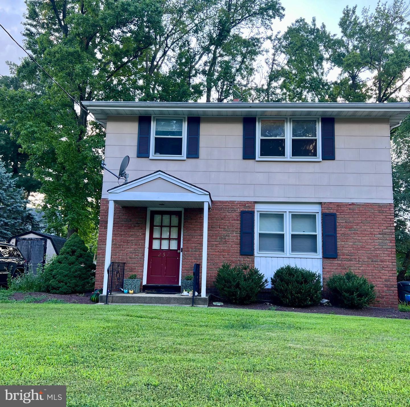257 Evergreen Avenue  Trenton NJ 08619 photo