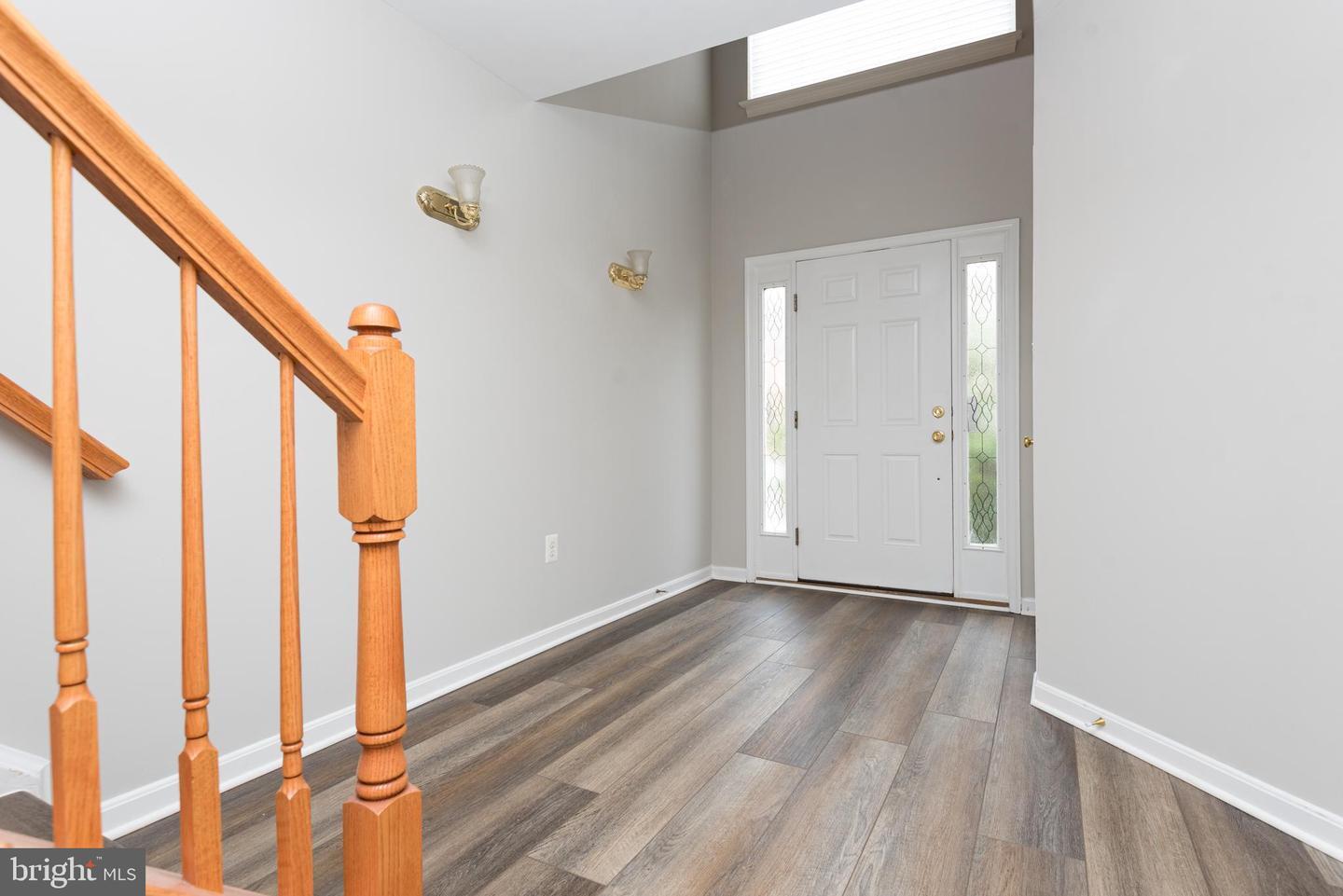 Property Photo:  14201 Hunters Run Way  VA 20155 