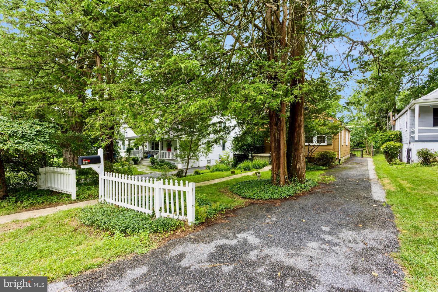 Property Photo: 571 Woodbine Avenue MD 21204