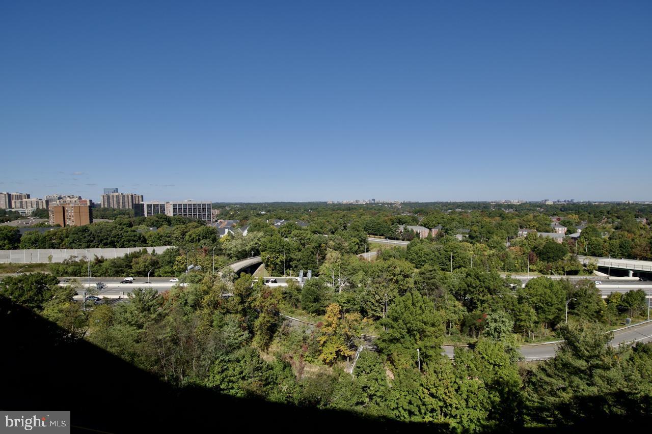 Property Photo:  2500 N Van Dorn Street 1211  VA 22302 