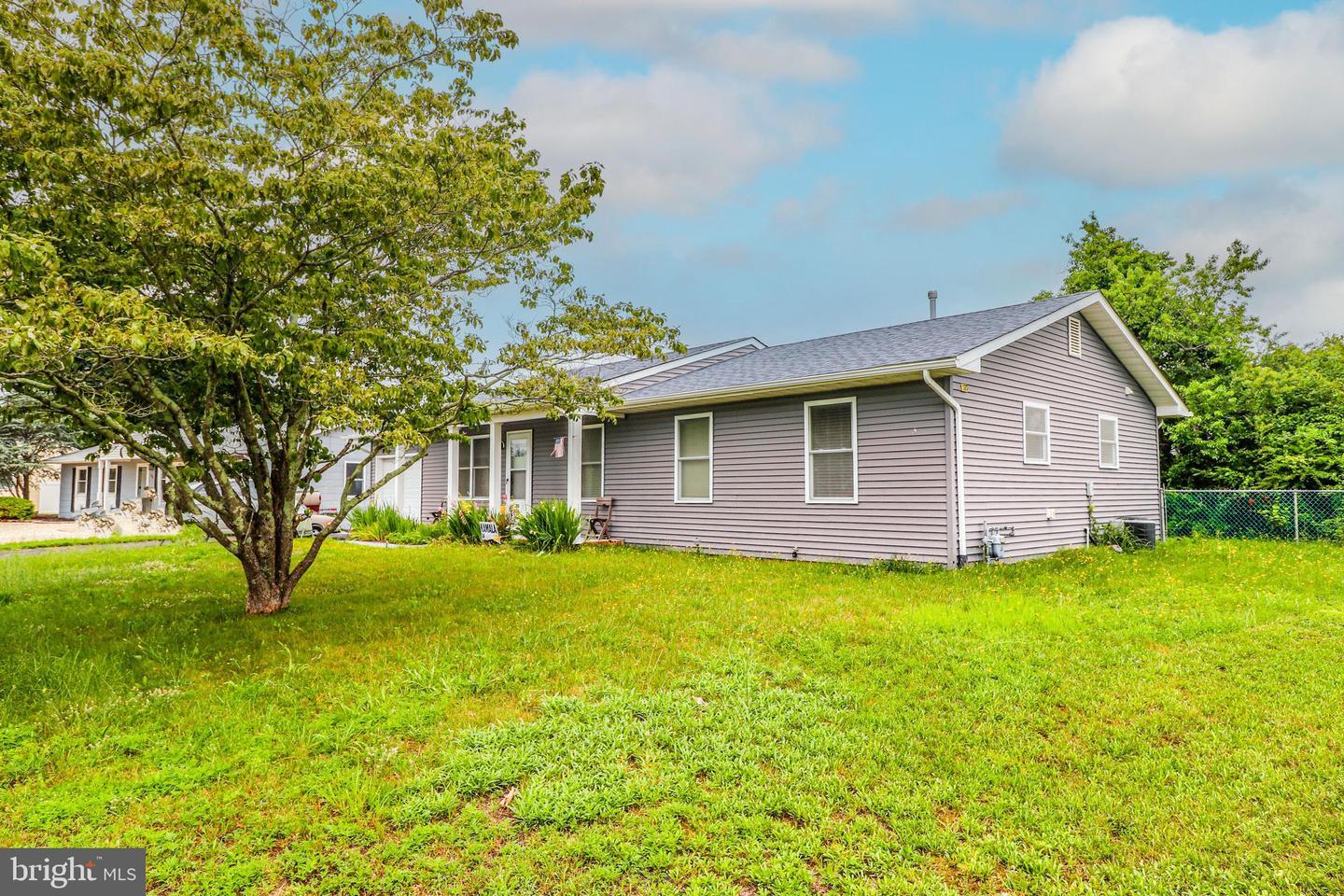 Property Photo:  908 Sarasota Drive  NJ 08731 