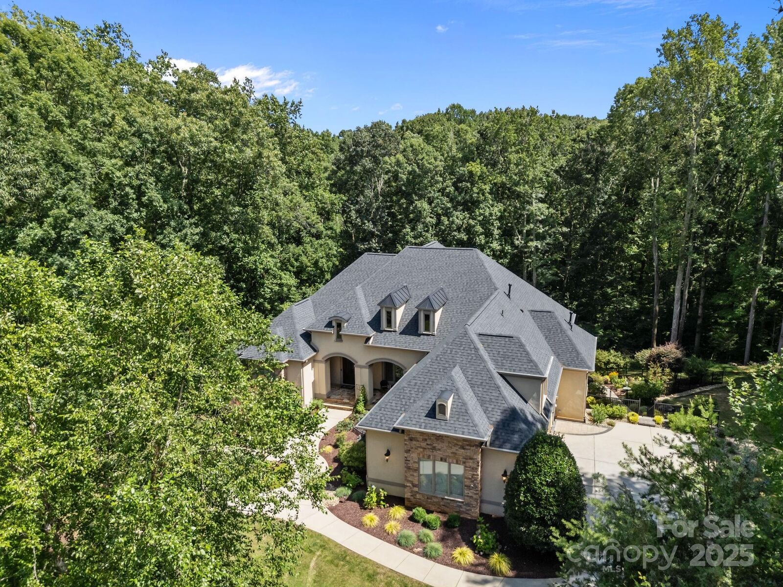 Property Photo: 242 Anniston Way NC 28036