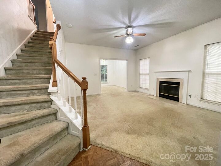 Property Photo: 8925 Trentsby Place NC 28216