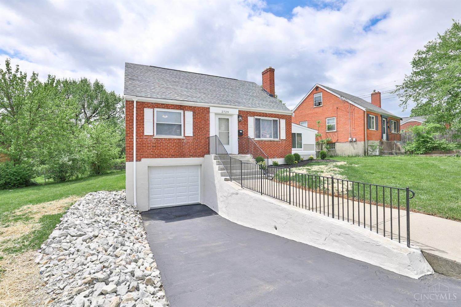 Property Photo: 2729 Hennge Drive OH 45239