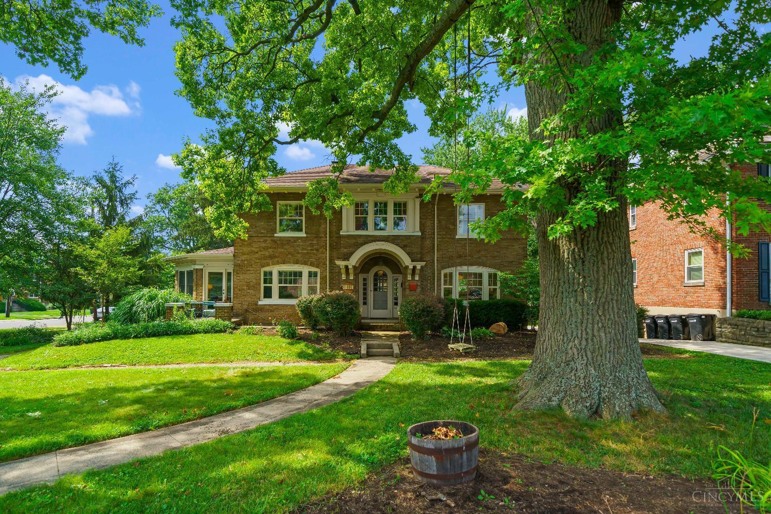 Property Photo: 6303 Montgomery Road OH 45213
