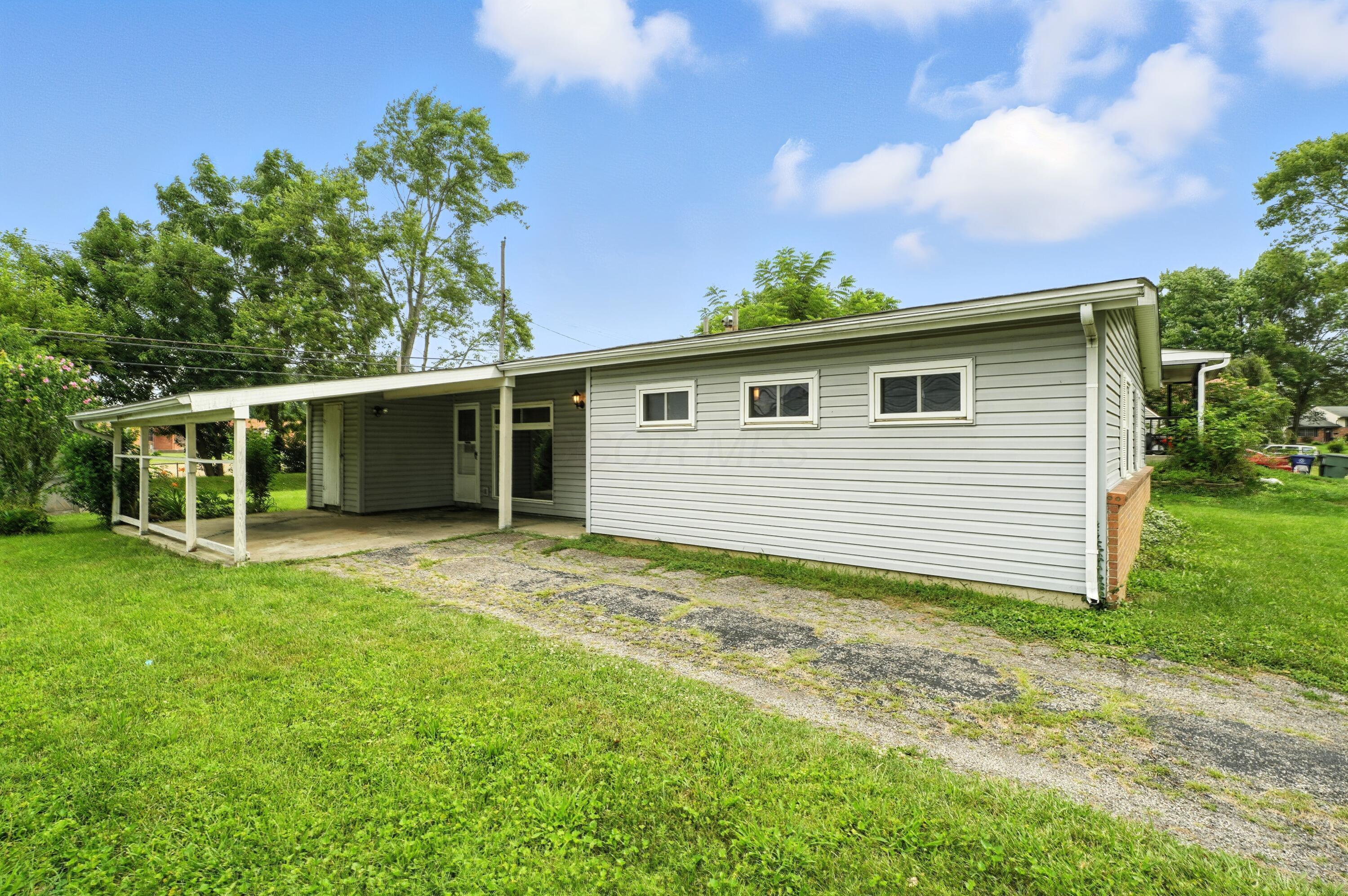Property Photo:  1429 Benson Drive  OH 43227 