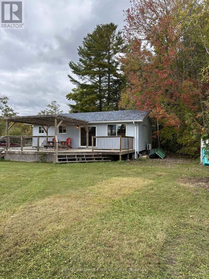 Property Photo:  40 Arrow Bay Road  ON K9L 9R0 