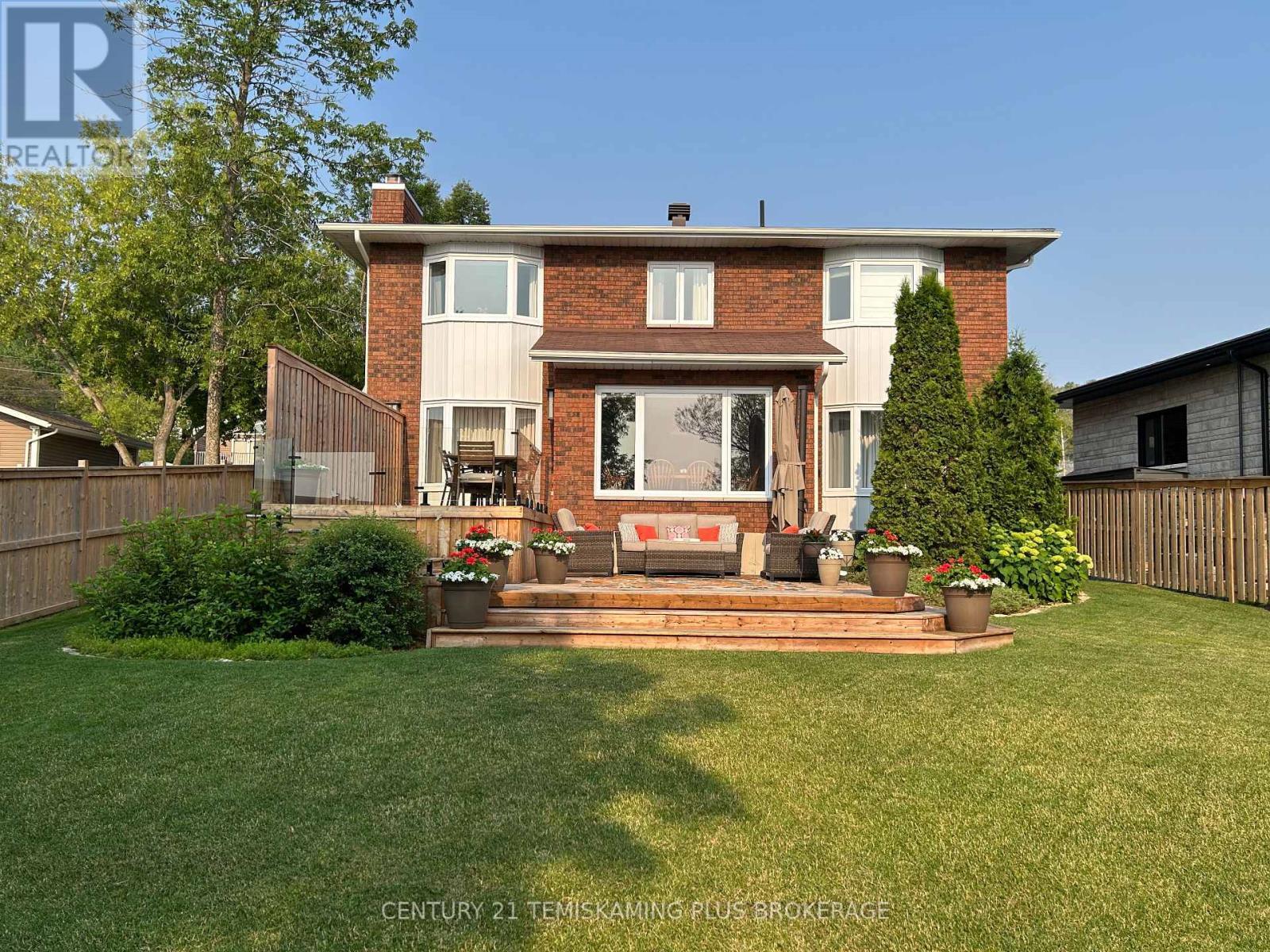 Property Photo:  455 Lakeshore Road  ON P0J 1P0 