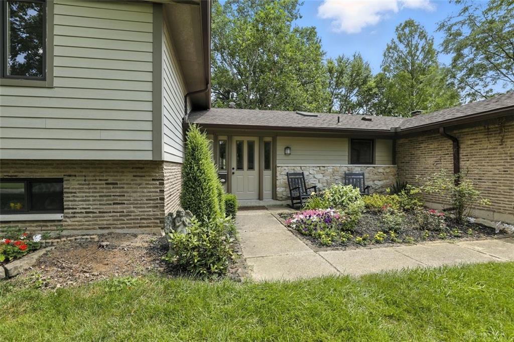 Property Photo: 7970 S Oak Court OH 45458