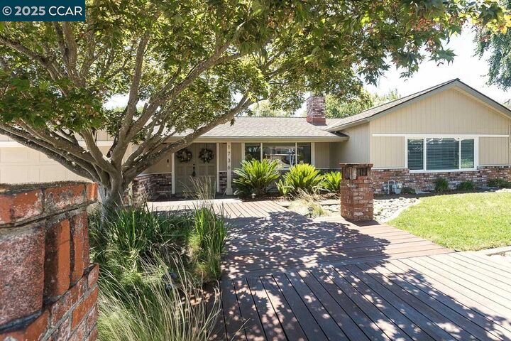 Property Photo:  1736 Silverwood Dr  CA 94553 