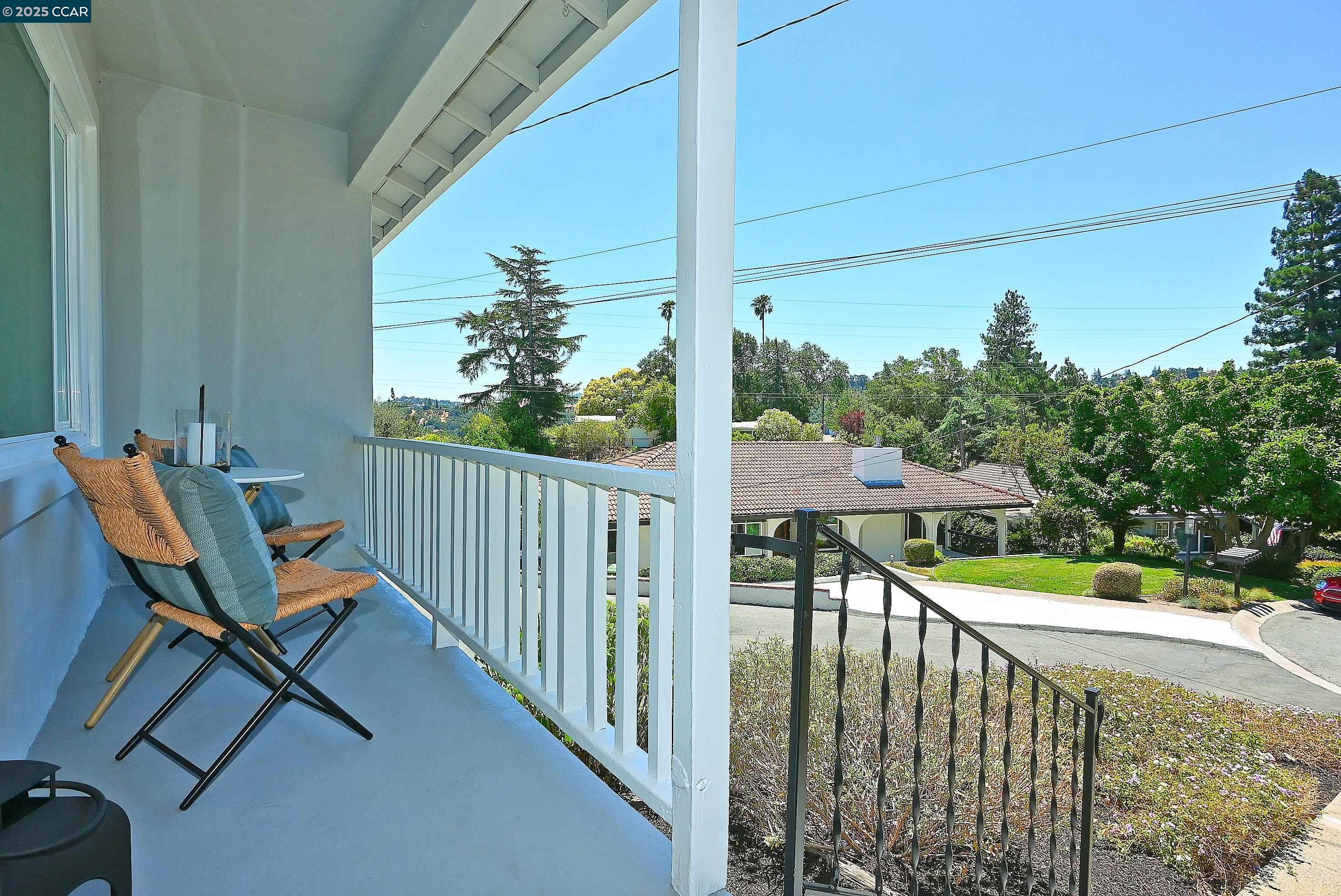 Property Photo: 10 Westminster Place CA 94549