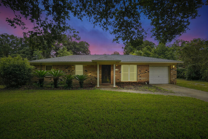 Property Photo:  5746 Jones Street  FL 32570 