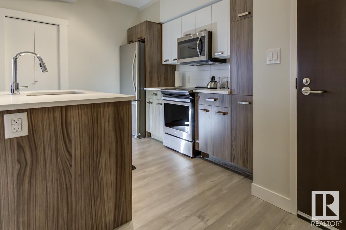 Property Photo:  10410 102 Avenue NW 1707  AB T5J 0E9 