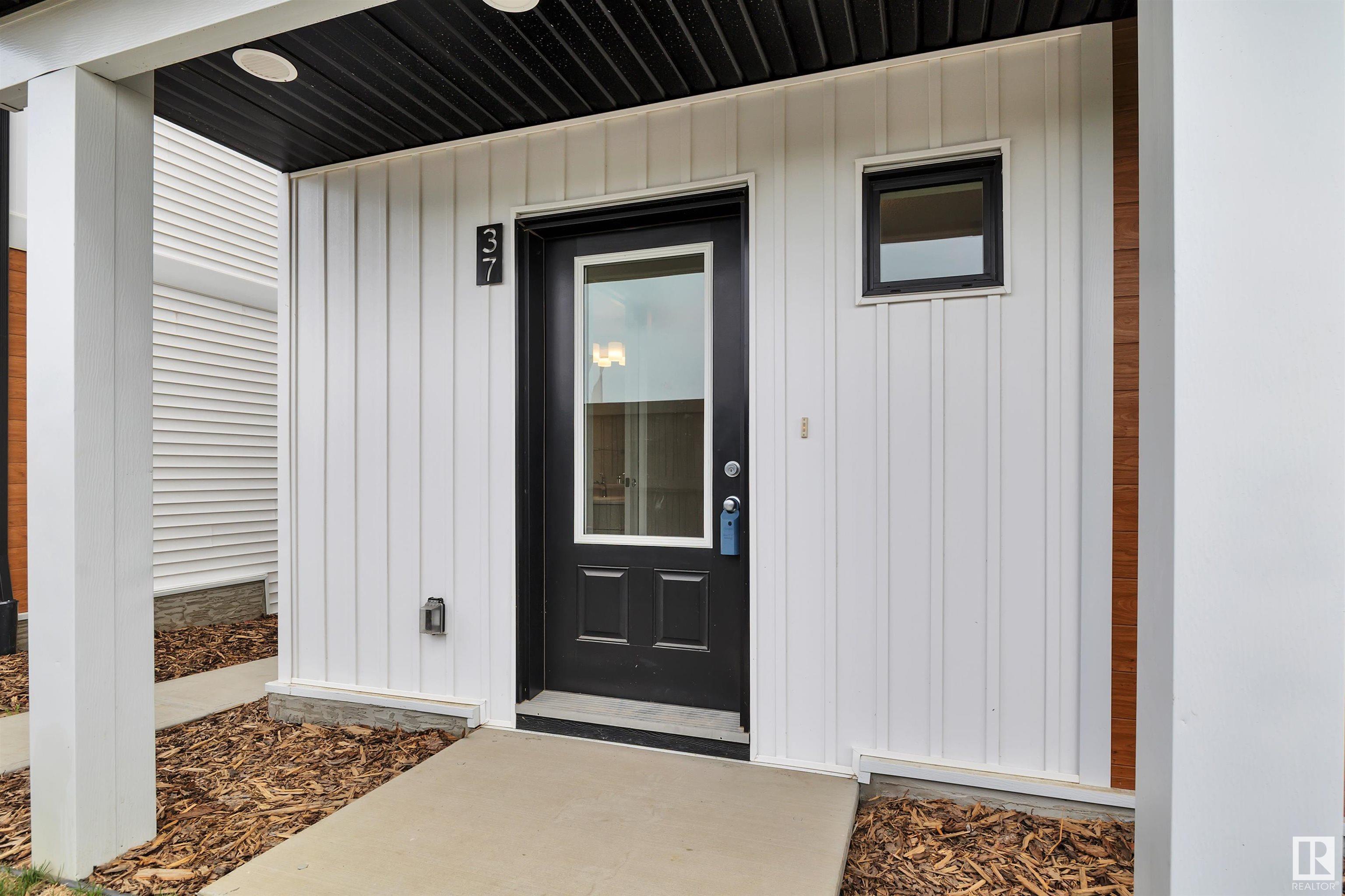Property Photo:  850 Secord Boulevard NW 37  AB T5T 7R9 