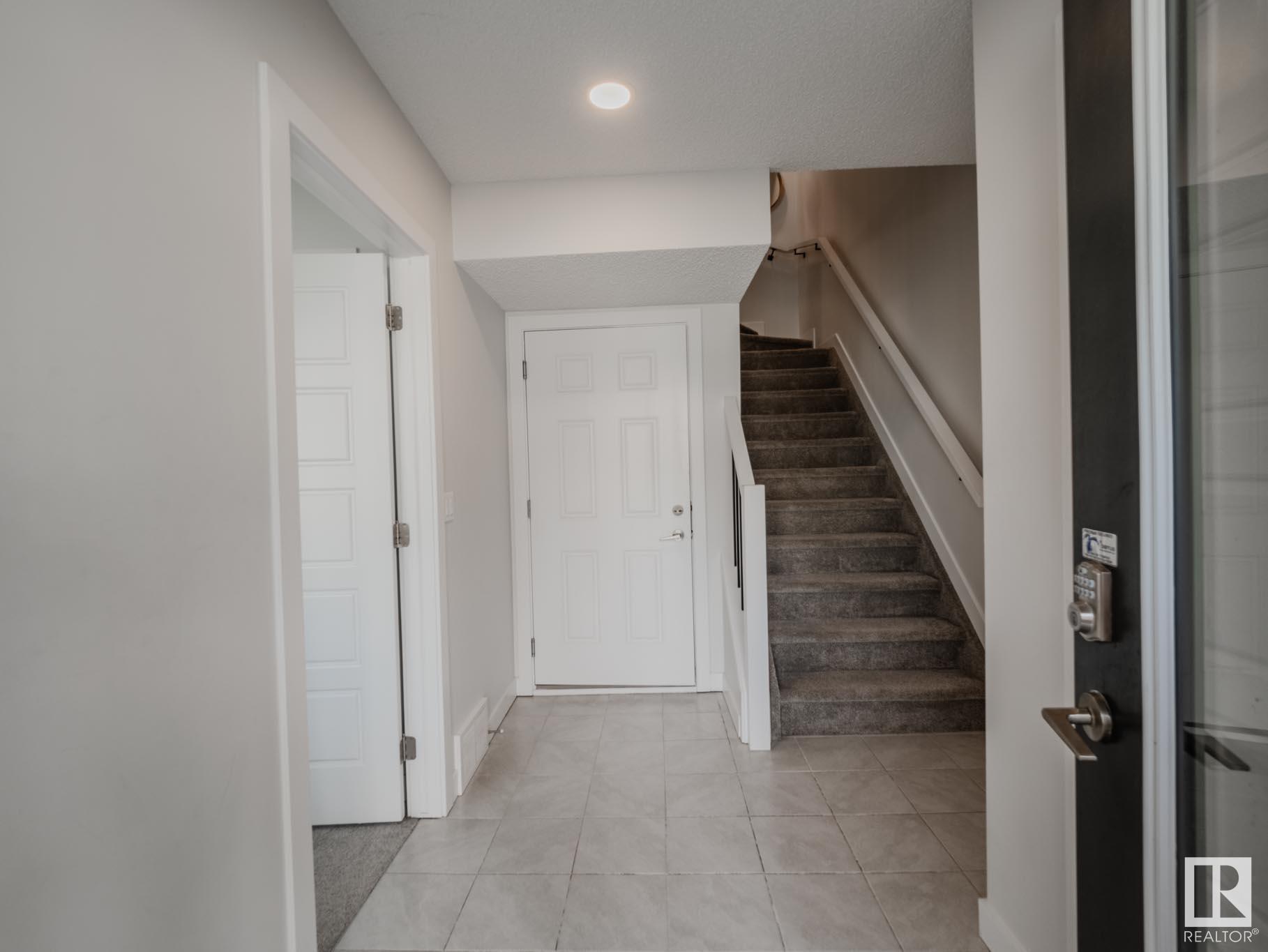 Property Photo:  1010 Rabbit Hill Road SW 21  AB T6W 4G7 