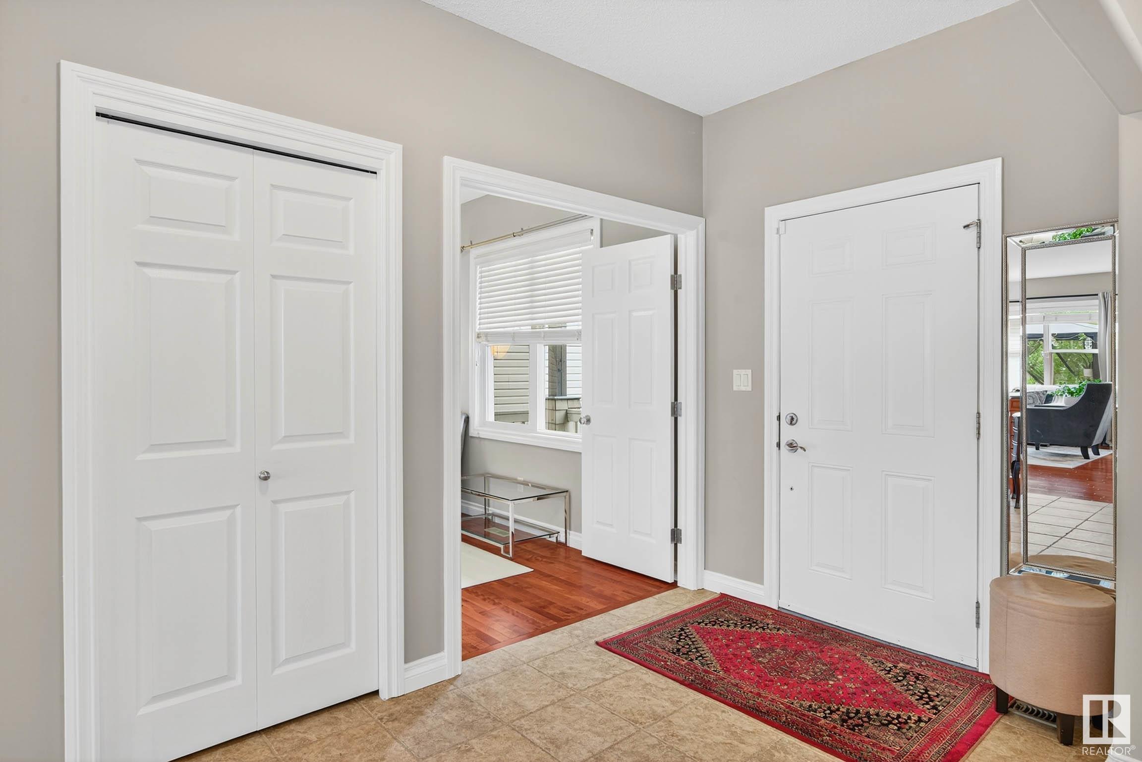 Property Photo:  6112 Stinson Way NW  AB T6K 0K2 