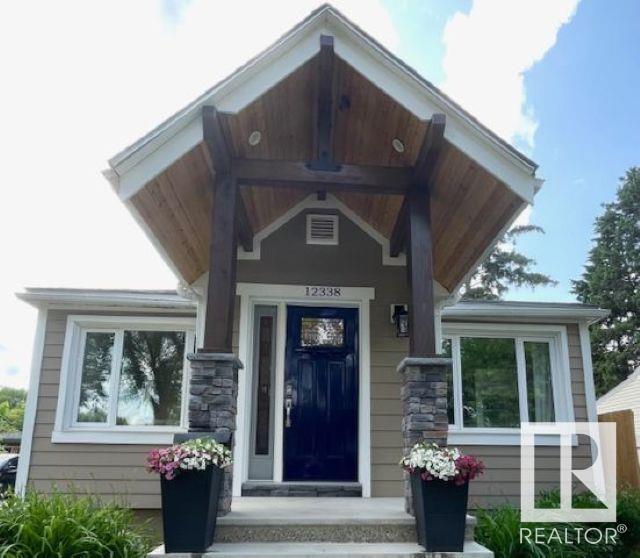 Property Photo:  12338 91 Street NW  AB T5B 4C5 