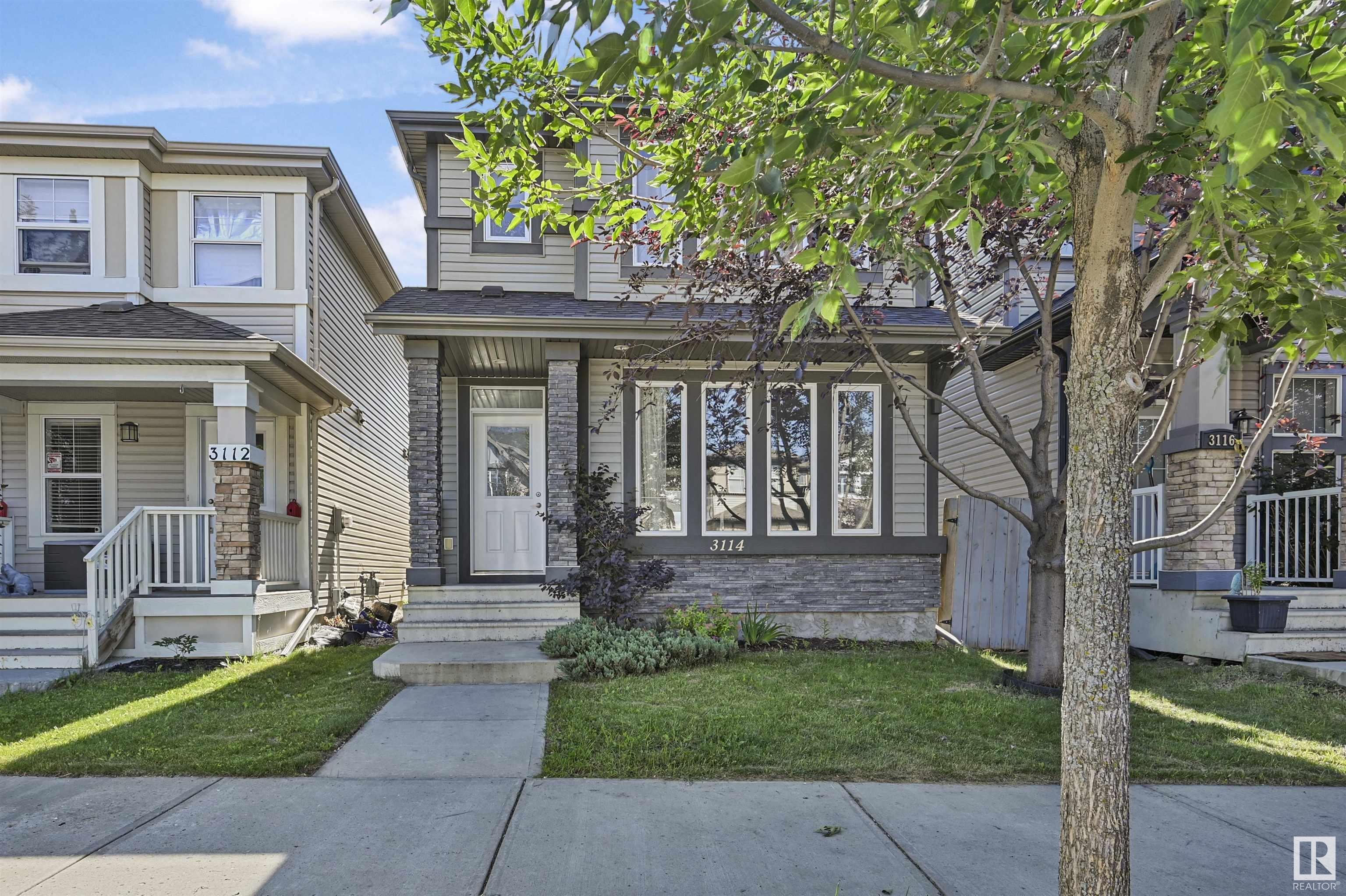 Property Photo:  3114 Arthurs Crescent SW  AB T6W 2H7 