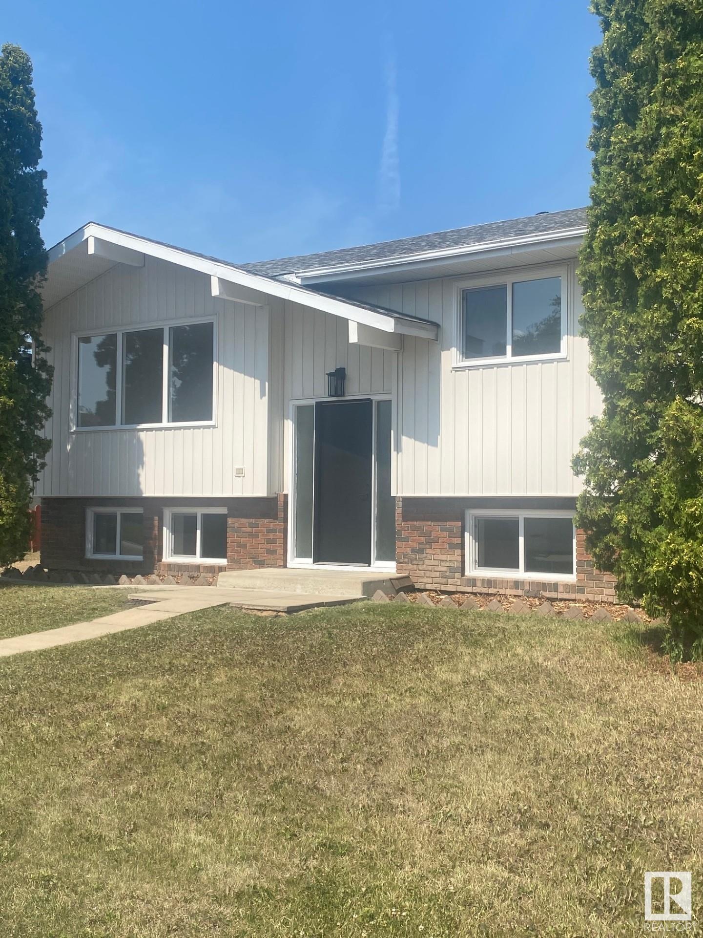 11016 166 Ave. NW NW  Edmonton AB T5X 1Y3 photo