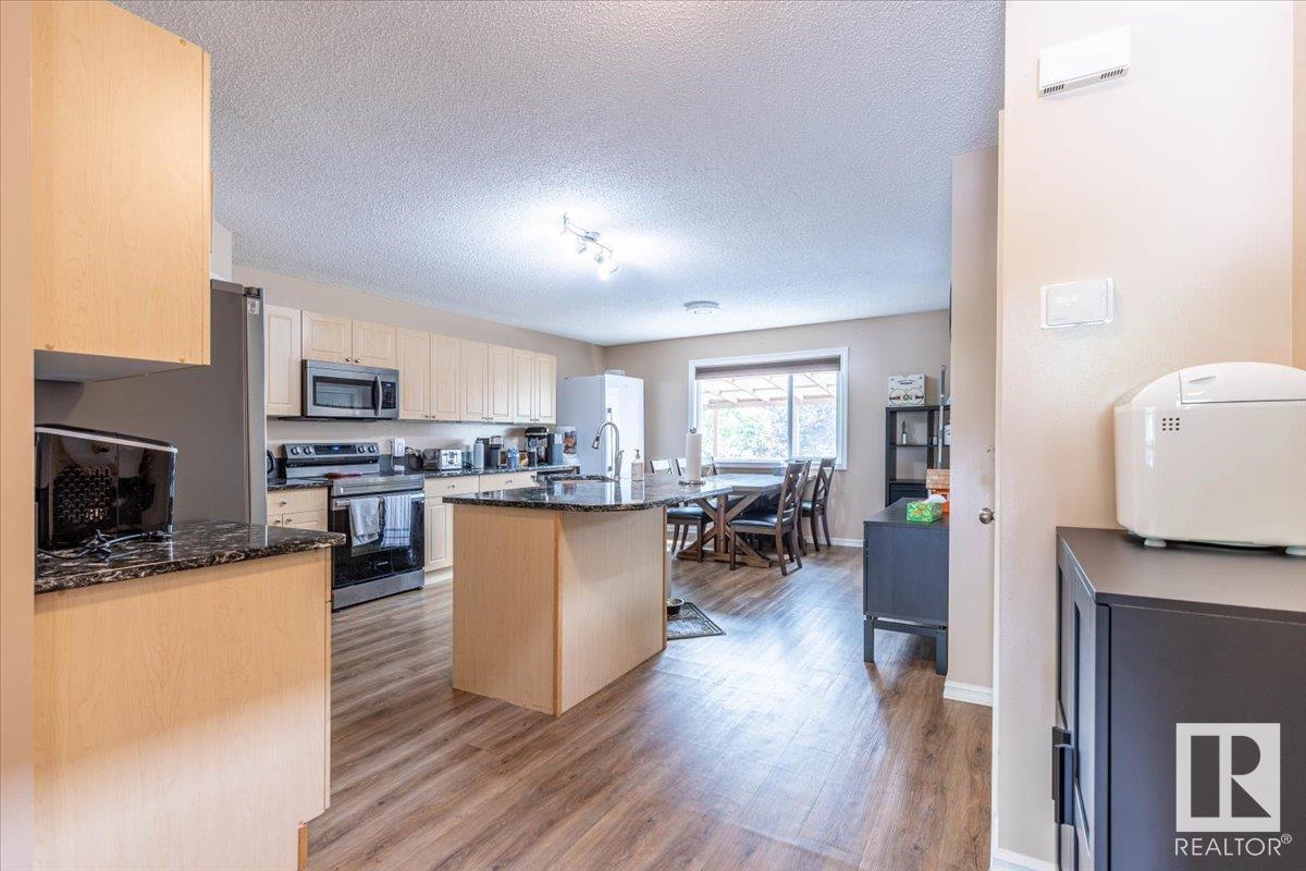 Property Photo:  21335 91A Avenue NW  AB T5T 0W5 