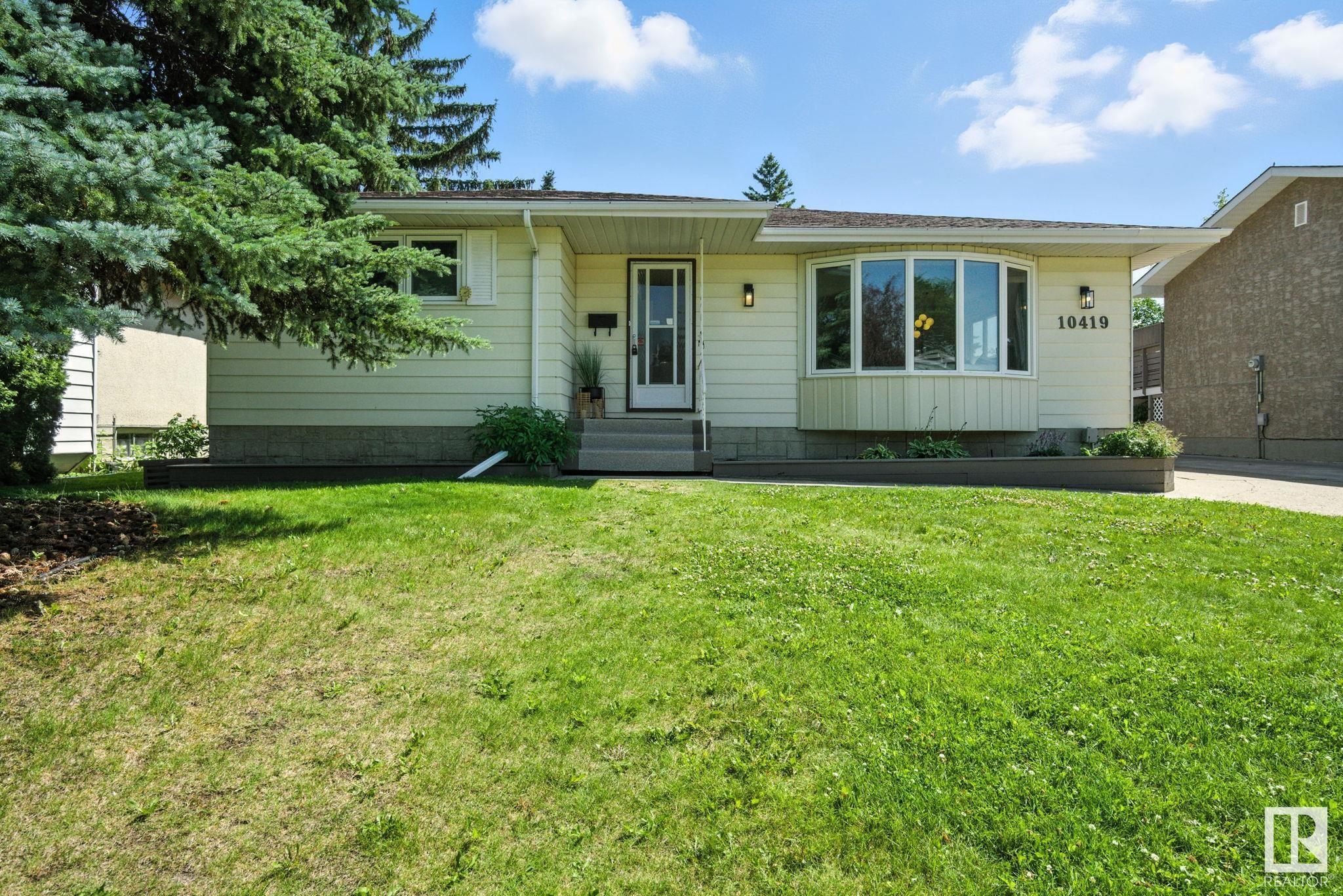 Property Photo: 10419 36A Avenue NW AB T6J 2H7