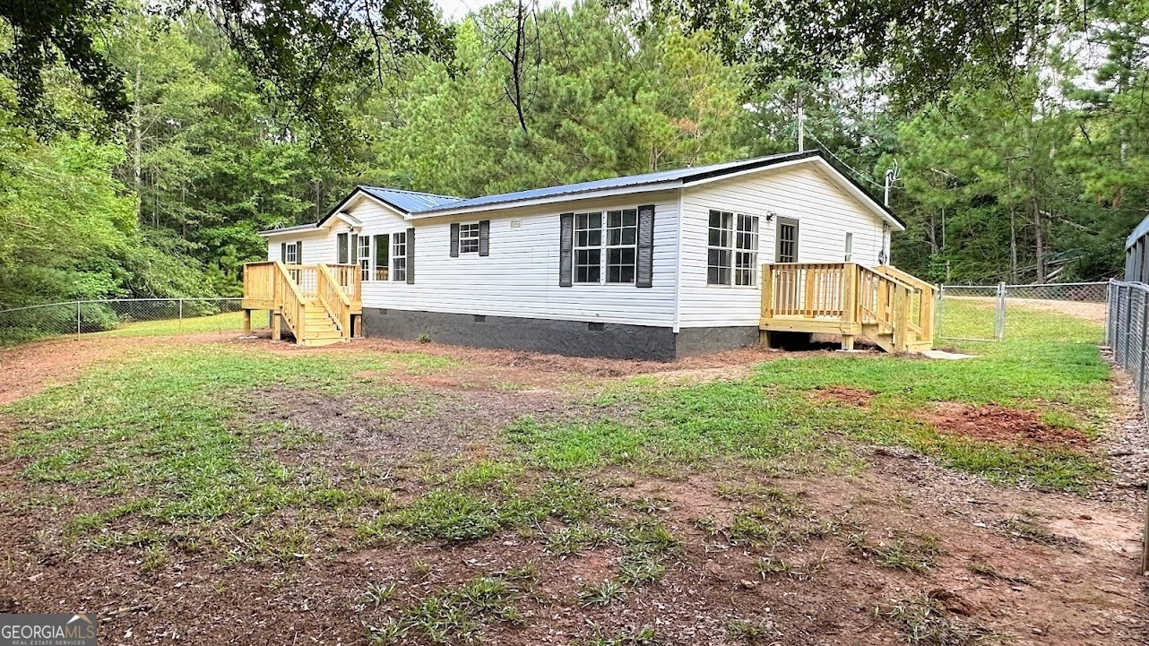 Property Photo: 334 Tanyard Road GA 30108
