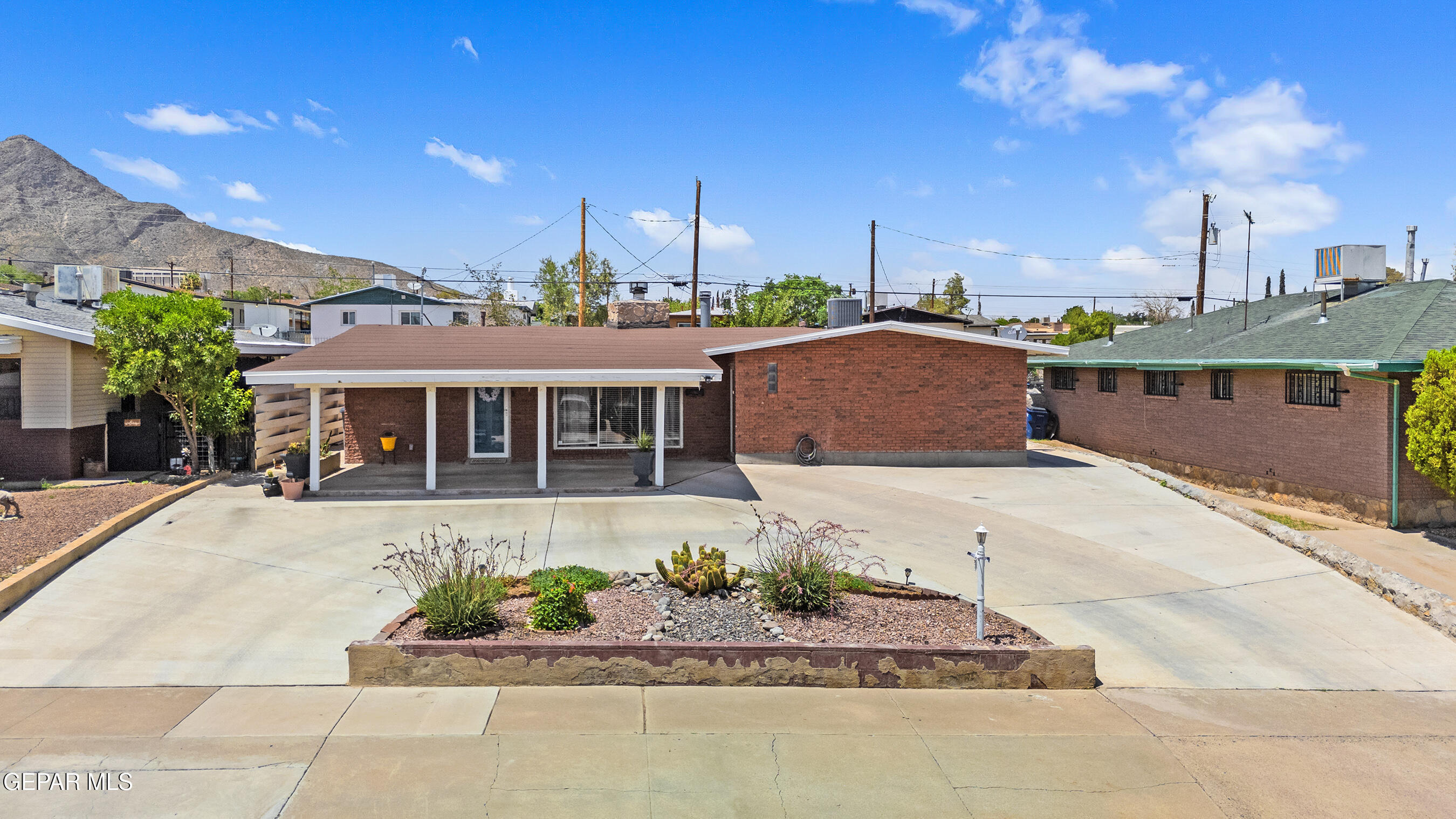 3037 Monroe Avenue  El Paso TX 79930 photo