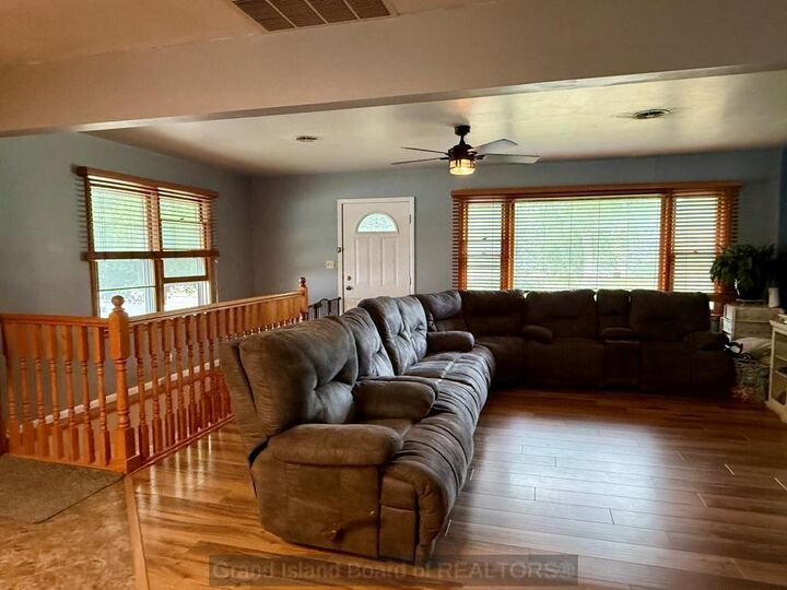 Property Photo: 1420 8th St NE 68818