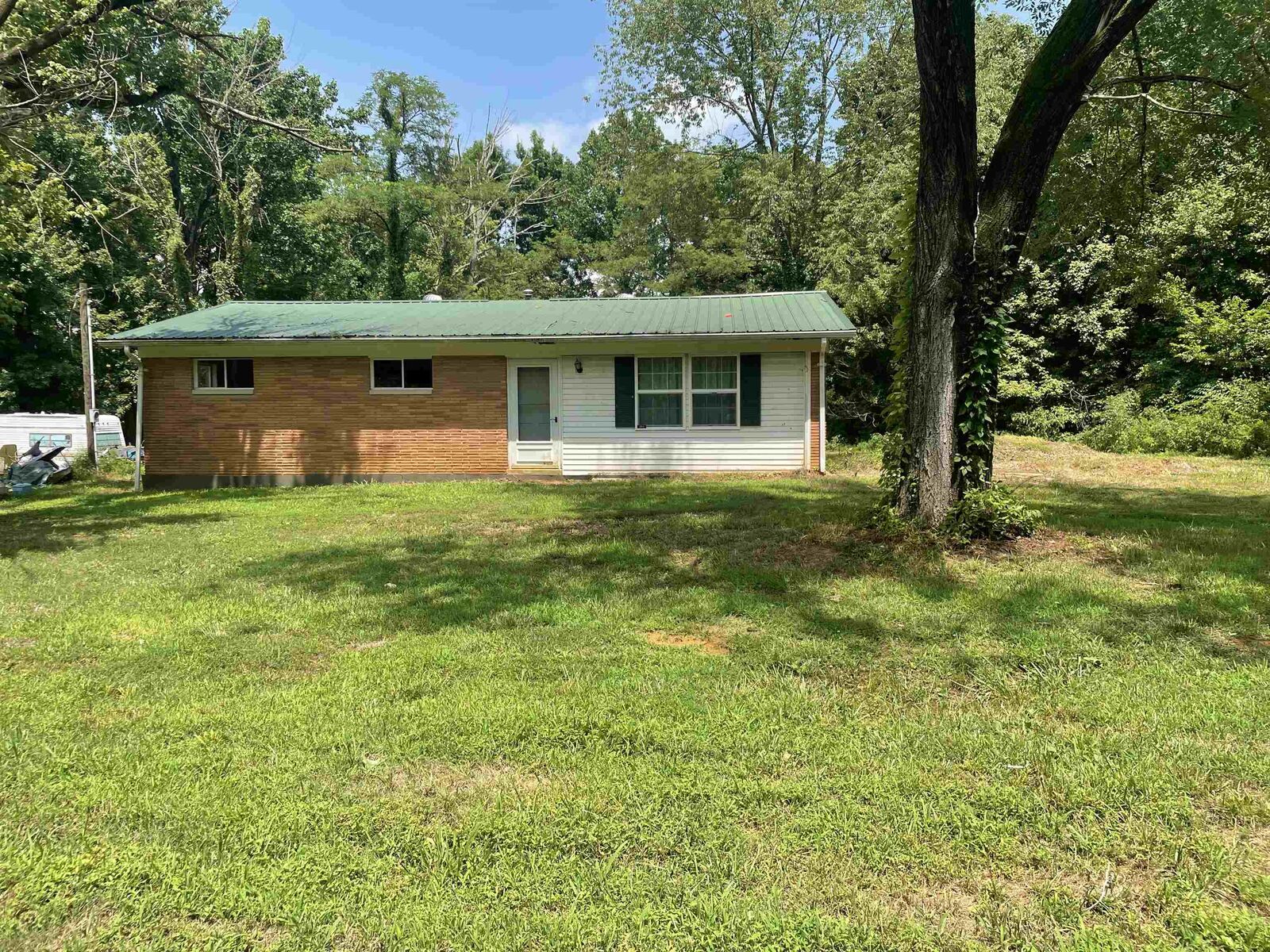 Property Photo: 2104 Tick Ridge Rd. KY 42348