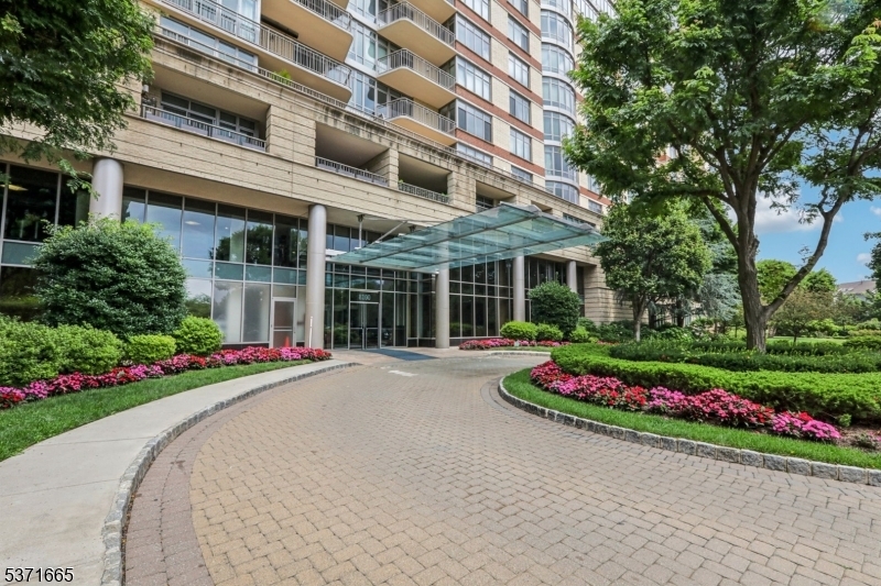 Property Photo: 8100 River Rd 613 NJ 07047