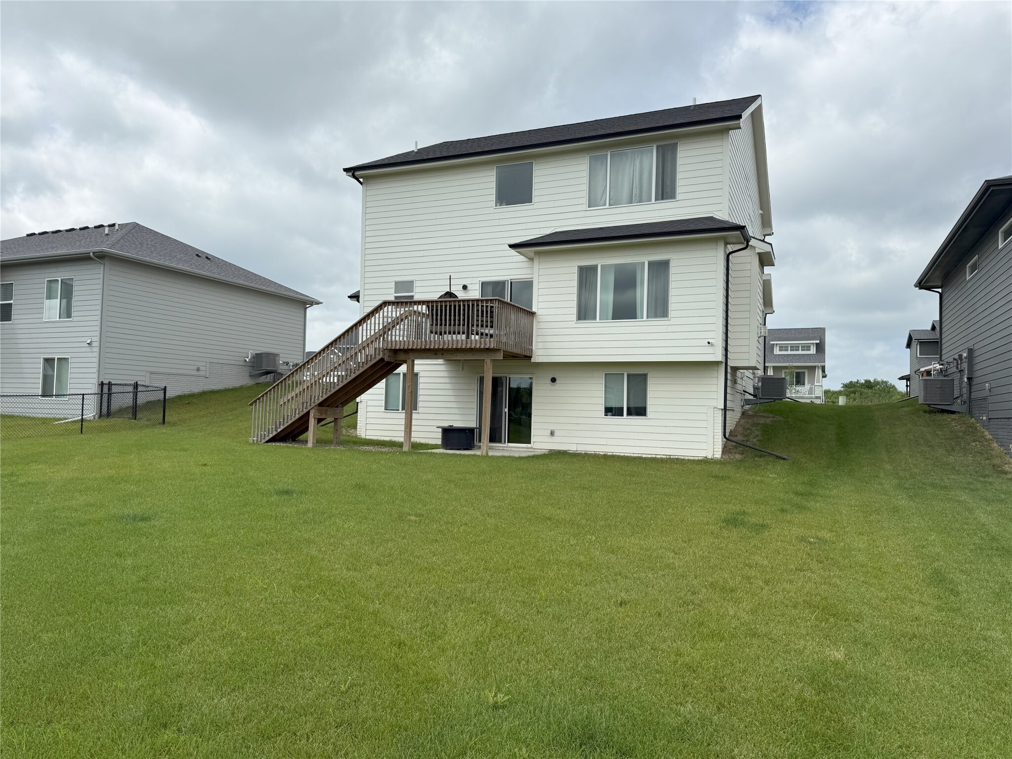 Property Photo: 2388 SE 5th Street IA 50265