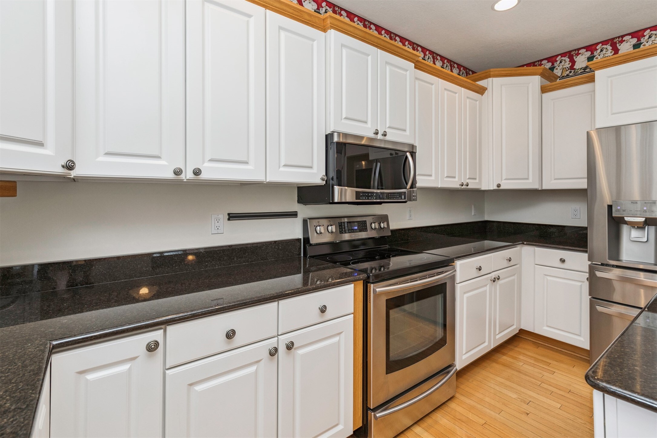 Property Photo: 14246 Elmcrest Court IA 50325