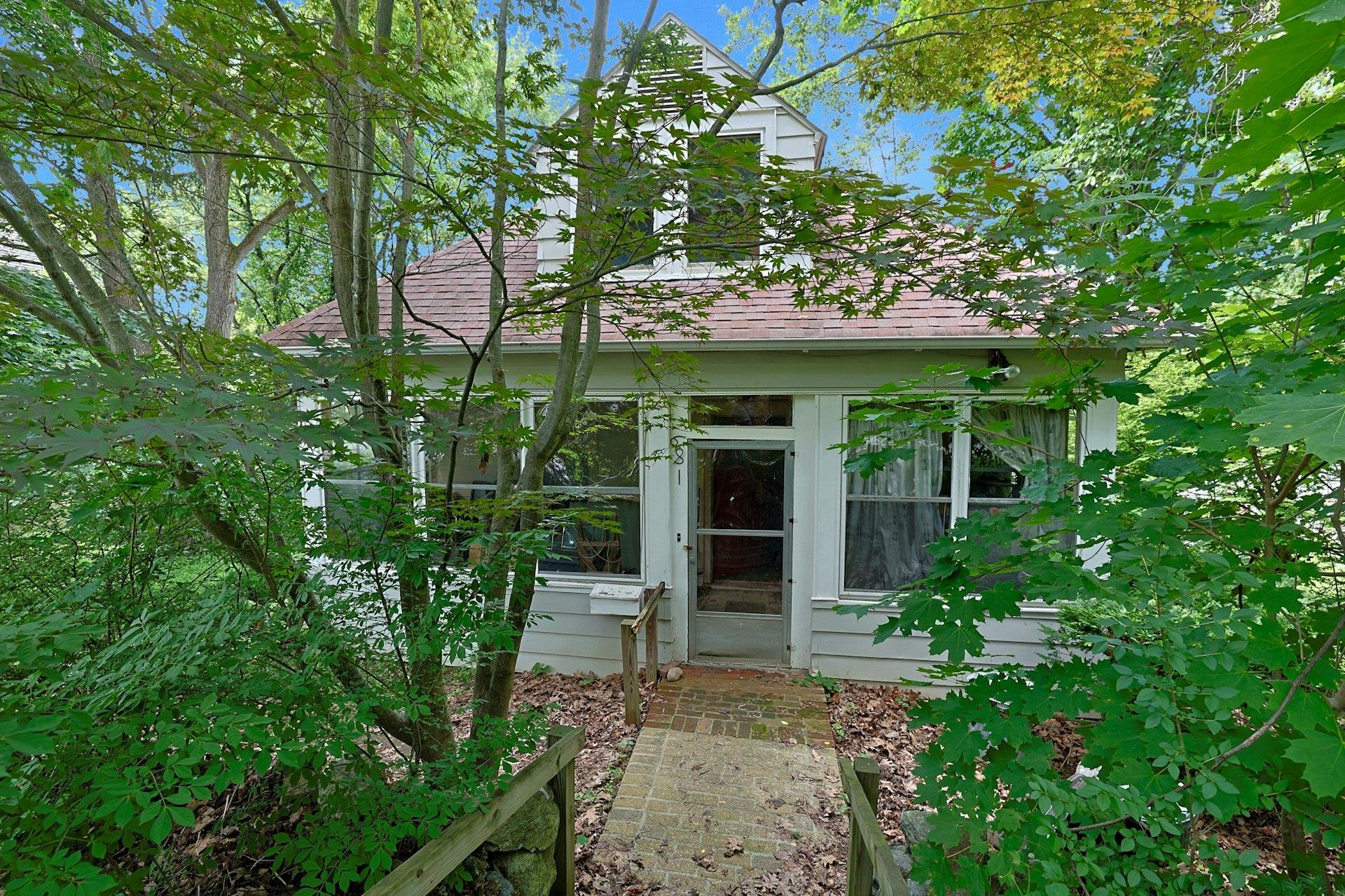 Property Photo:  681 Sherman Avenue  NY 10594 