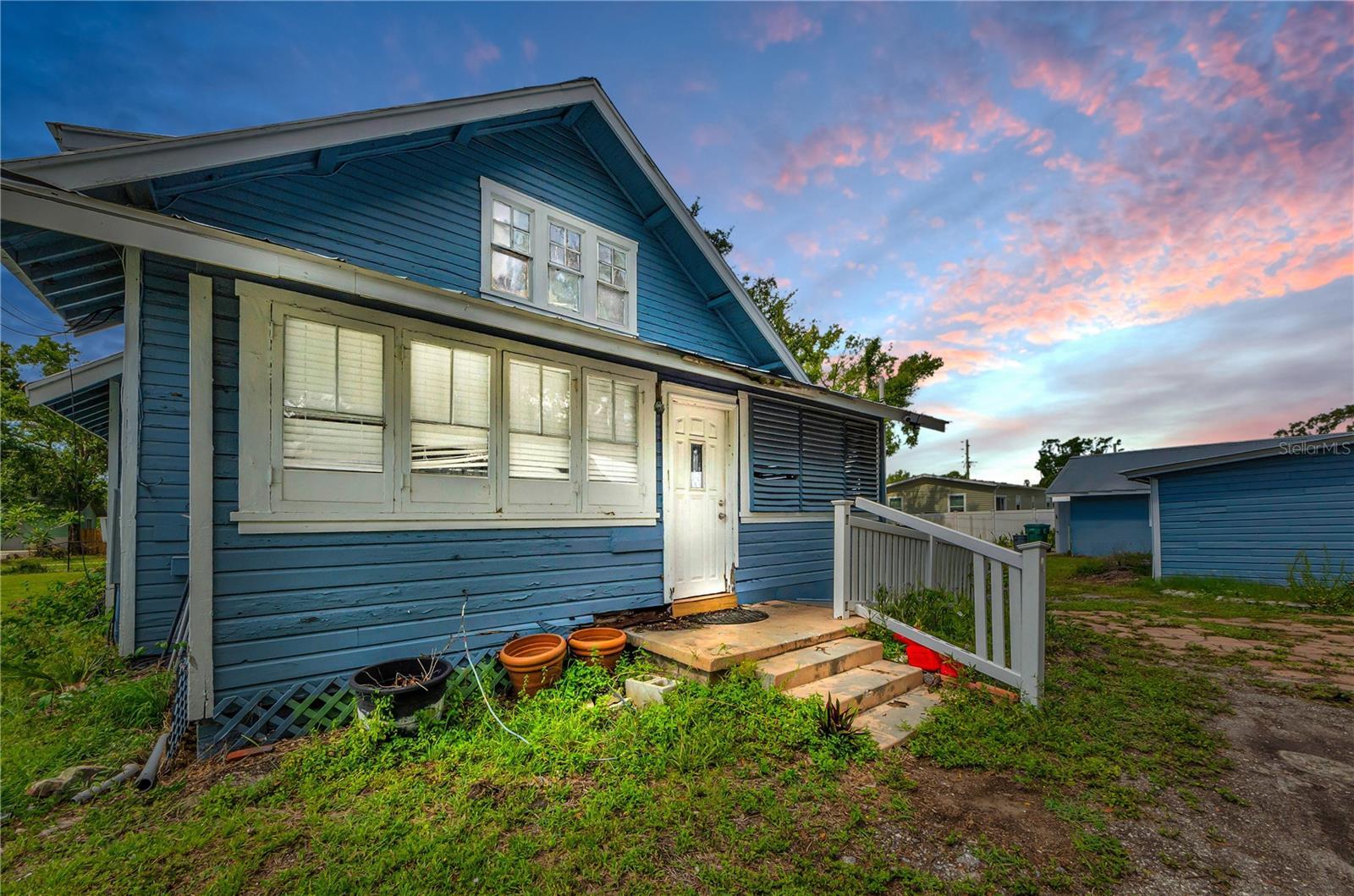 Property Photo:  600 4th Street W  FL 34221 