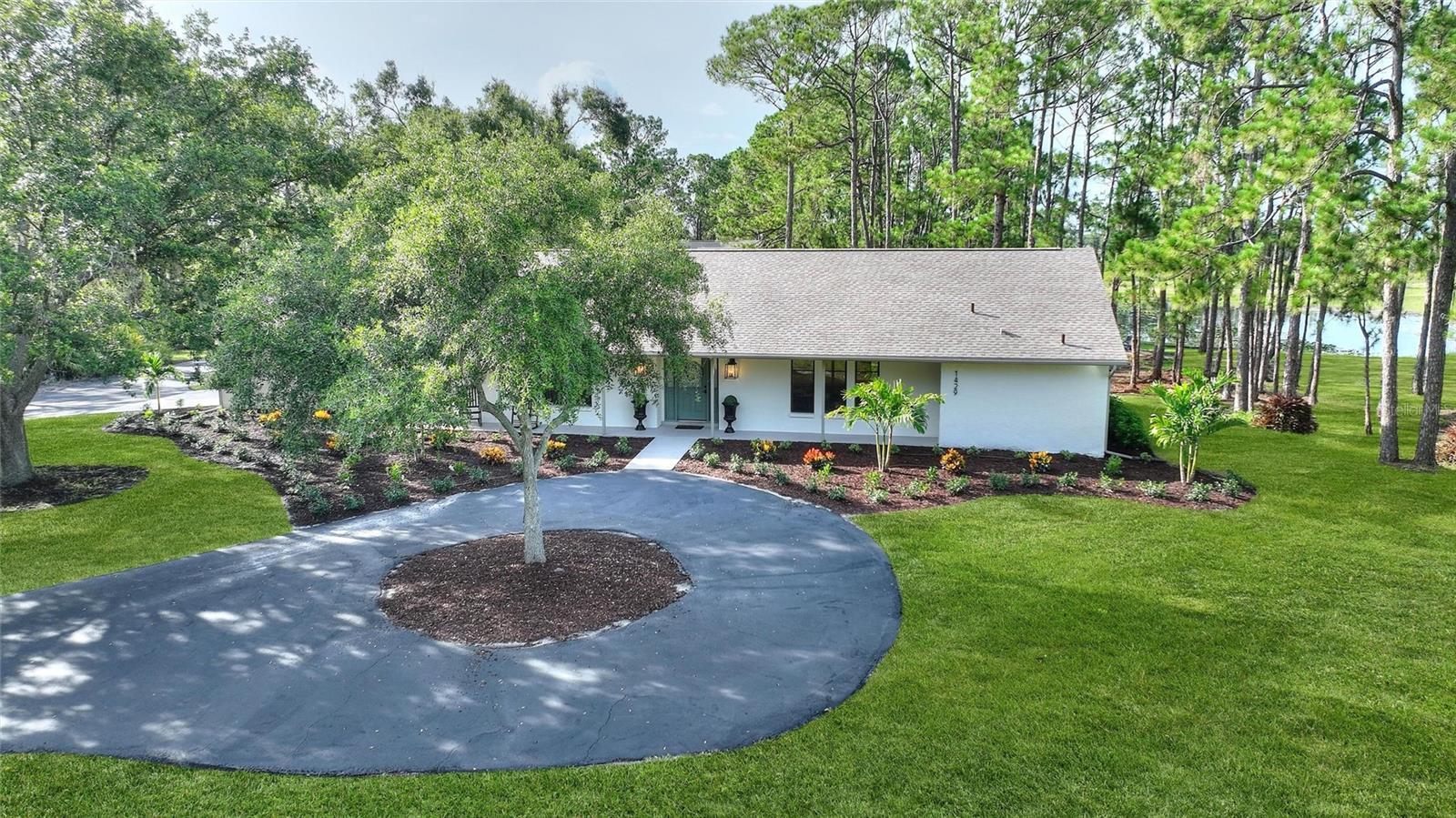 Property Photo:  1429 Ranchero Drive  FL 34240 