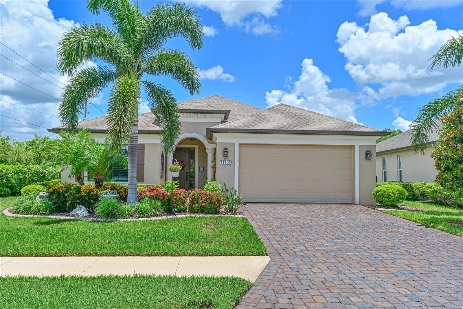 Property Photo: 11705 Goldenrod Avenue FL 34212