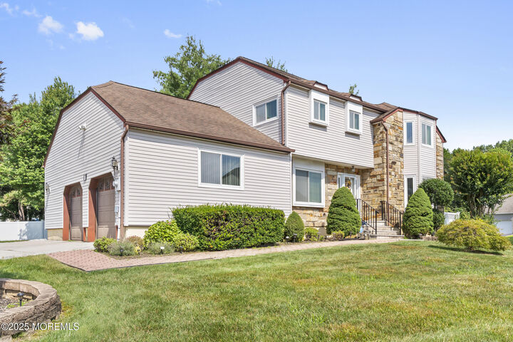 Property Photo: 7 Mariposa Place NJ 08857