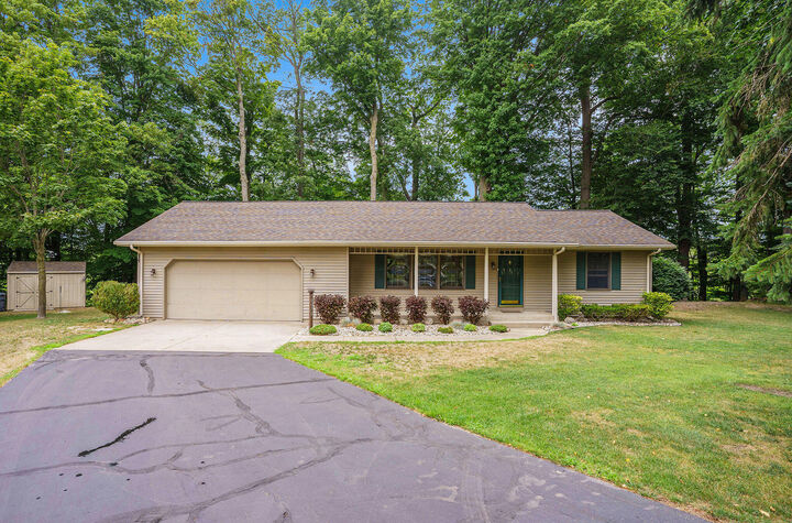 70070 2nd Avenue  South Haven MI 49090 photo