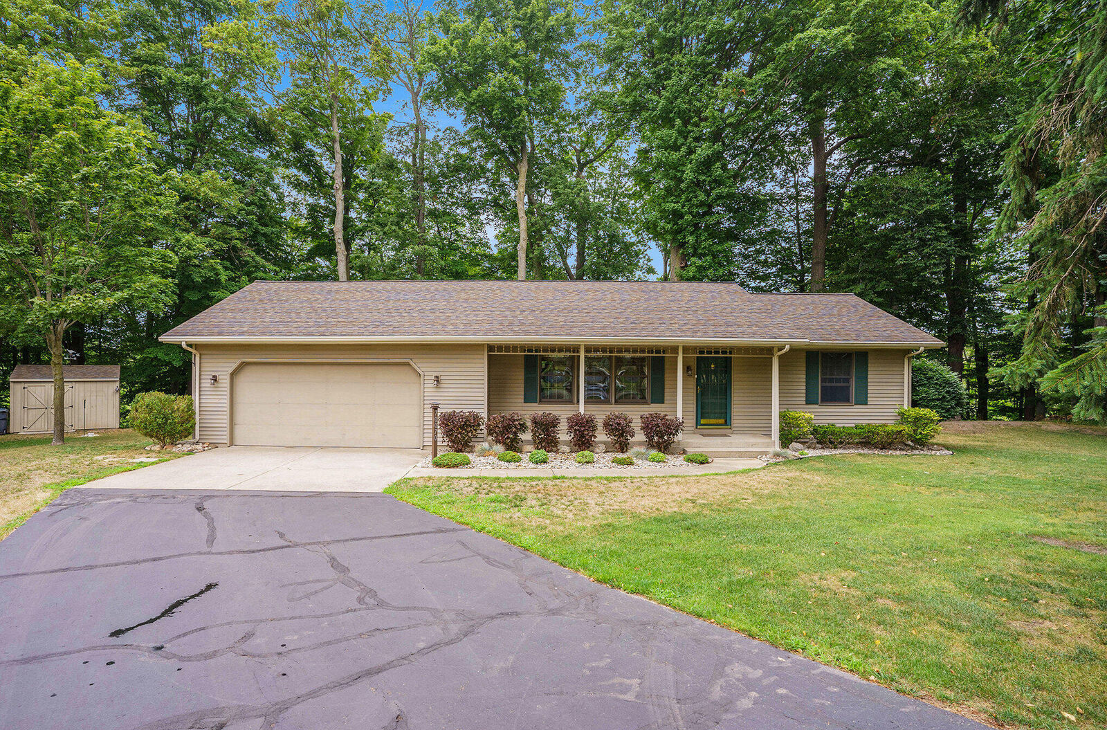 Property Photo: 70070 2nd Avenue MI 49090