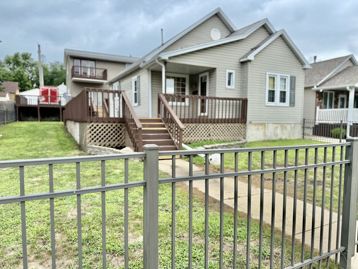 Property Photo: 418 W Devlin Street IL 61362