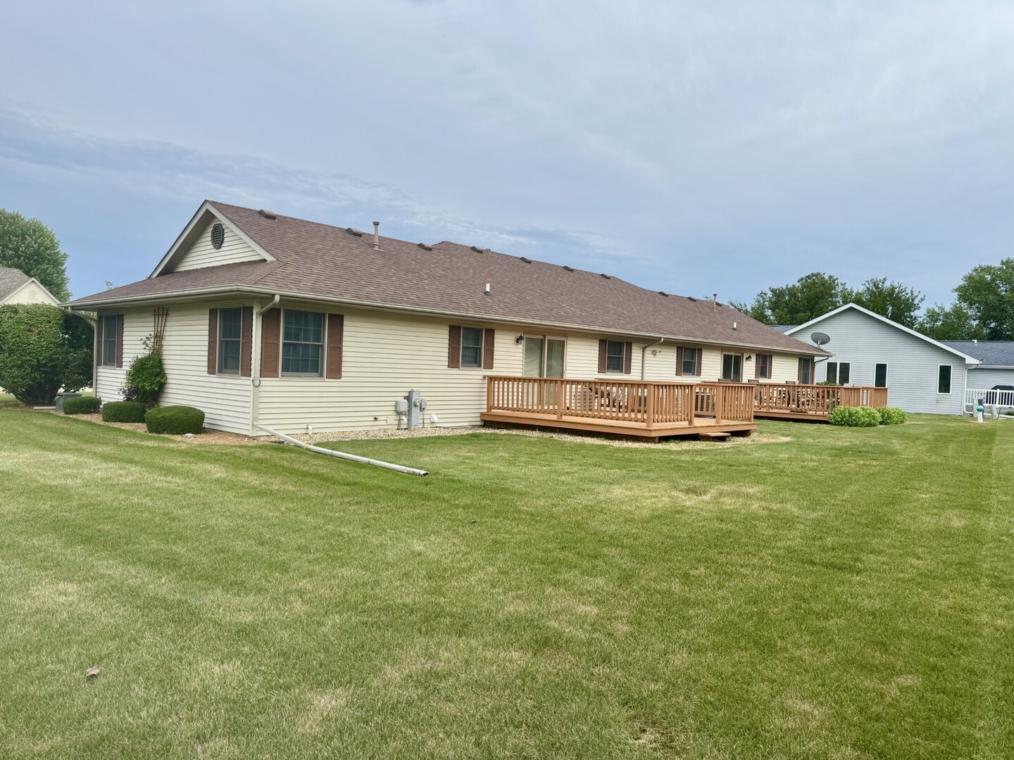 Property Photo: 2510 &Amp 2512 Pulaski Street IL 61354