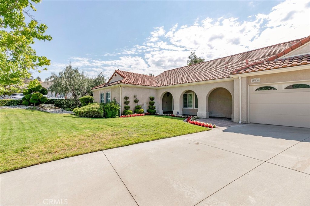 Property Photo: 10928 Meseta Avenue CA 91040