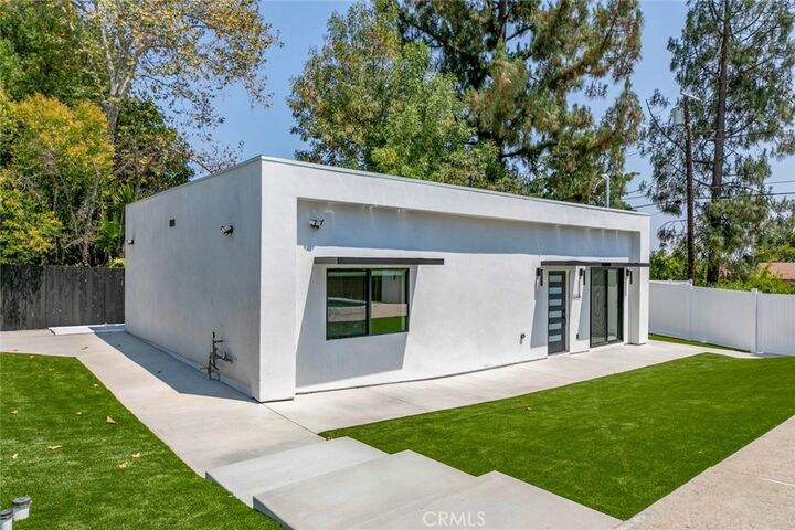 Property Photo: 17434 Index Street CA 91344