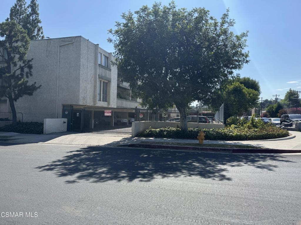 Property Photo:  8601 International Avenue 166  CA 91304 