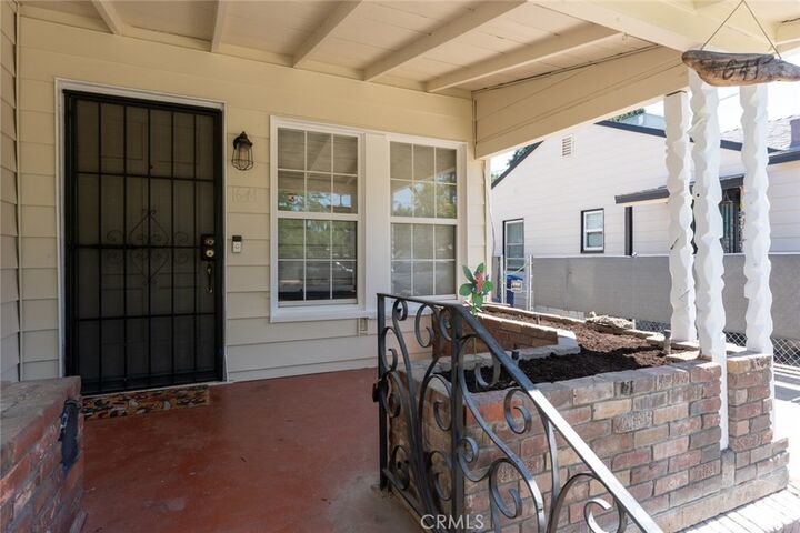 Property Photo:  641 E 19th Street  CA 95340 